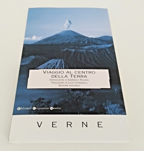 Libro viaggio centro della - viaggio,