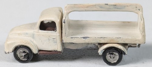 Camion vecchio modello in - camion,,