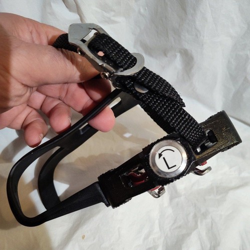 Clip per pedale bicicletta