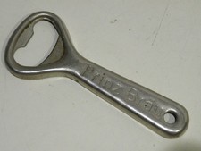 vecchio apri bottiglie in