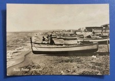 Passo oscuro (Roma) - spiaggia e barche da pesca