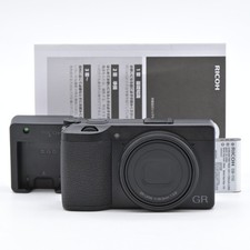 Fotocamera digitale RICOH GR