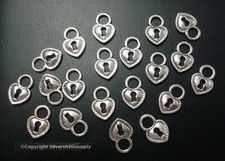 20 Heart with key hole shaped