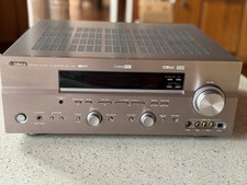Yamaha RX-V750 — un ricevitore AV della serie Natural Sound. Usato.
