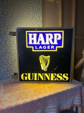 Insegna bifacciale Birra ‘Guinness Hard Lager’ .