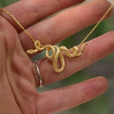 Collana con ciondolo serpente