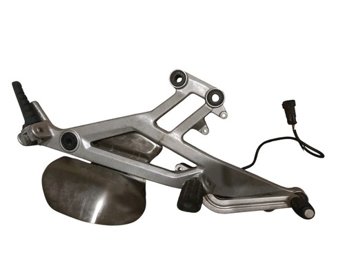 Supporto staffa pedana destra - staffa,