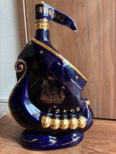 Bottiglia vuota a forma di