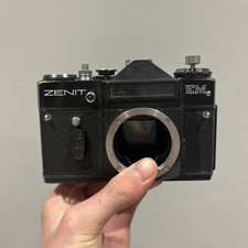 Macchina fotografica Zenit Em solo corpo non testata 