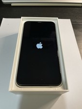 Apple iPhone XR  - 128GB -