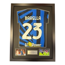 Maglia firmata Nicolò Barella