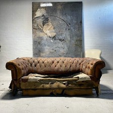 Ottimo divano Chesterfield