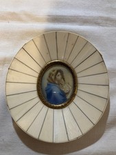 Piccola Cornice Ovale Con Dipinto Maternità-materiale pregiato 12 × 11 totale