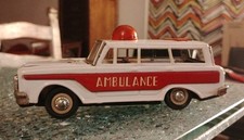 MF111-Modellino-Latta-Ambulanza a Frizione-  MADE IN CHINA - 20 Cm