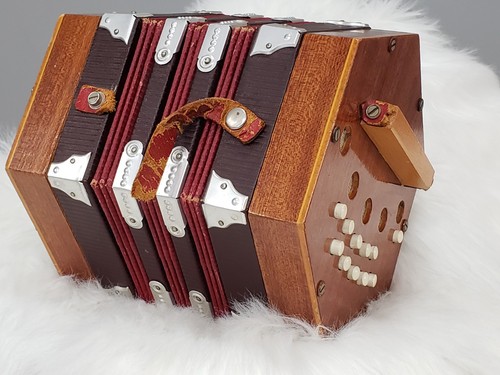 Squeezebox concertina vintage - squeezebox,