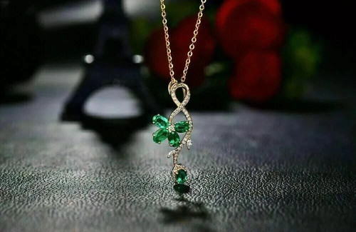 Ciondolo fiore smeraldo verde