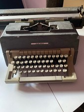 Macchina da scrivere vintage Olivetti Linea 98 da Restaurare