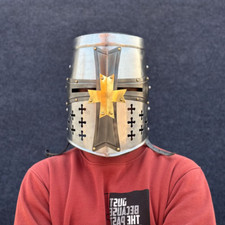 Elmetto cavaliere crociato
