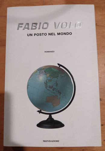 Libro romanzo posto nel - libro,