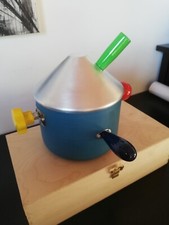 Design GASPARINI COCCONCELLI pentola 'Lollypot' per BALLARINI 2005