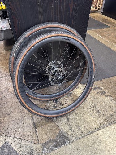 Roval terra carbon tubeless - terra,
