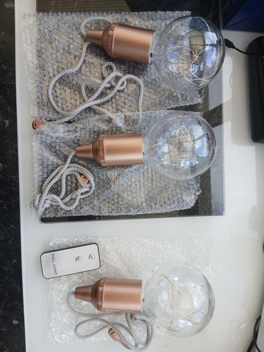 Light bulb pull - le,