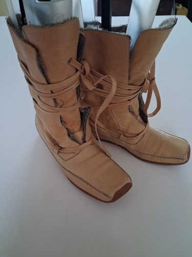 Stivali mocassino beige con