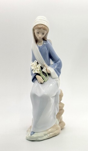 Lladro 4972 girl with calla - lladro,