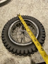 Cerchio e pneumatico anteriore