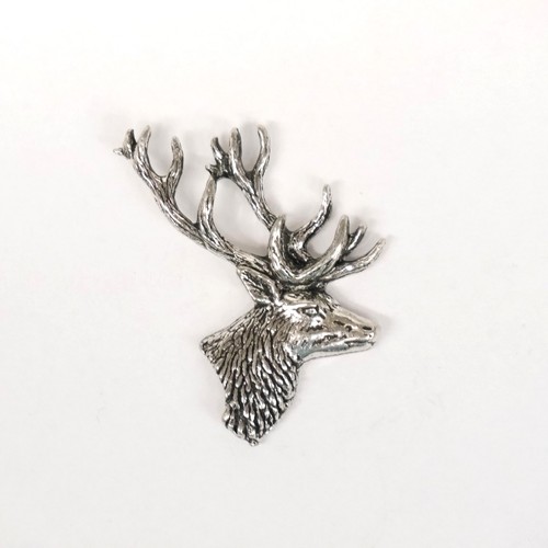 Red deer testa pin - testa,