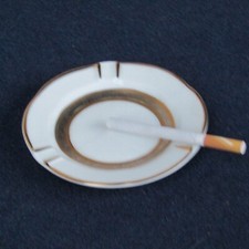 Posacenere in porcellana "