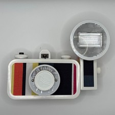 Macchina fotografica Lomography La Sardina Capri con flash - pellicola 35 mm - design strisce retrò