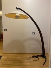 Lampada ad arco in legno