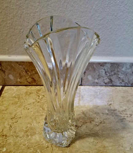 Small clear crystal vase - small,, 8