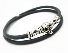 Bracciale avvolgente da Uomo in caucciù nero con Teschio in argento tibetano