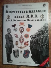 LIBRO DEL 1988 : ' DISTINTIVI E MEDAGLIE  DELLA R.S.I. '  !!!!!!!!