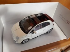Mondo Motors 1/24 FIAT 500 C