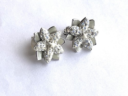 Orecchini clip con fiori in - orecchini,