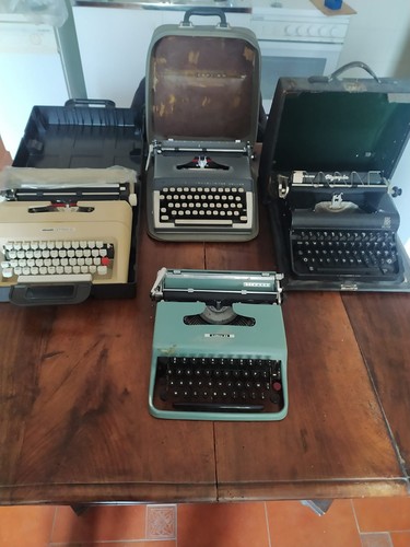 Macchine scrivere antiche - macchine,
