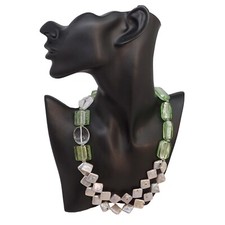 collana due fili perle scaramazze grezze e perle di vetro verde regalo donna