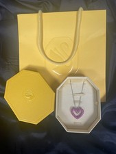 Collana nuova con scatola