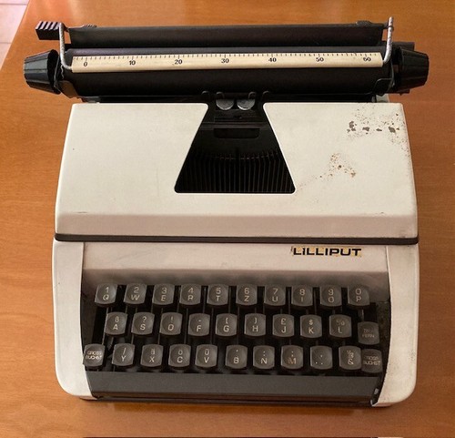 Macchina scrivere vintage - da,