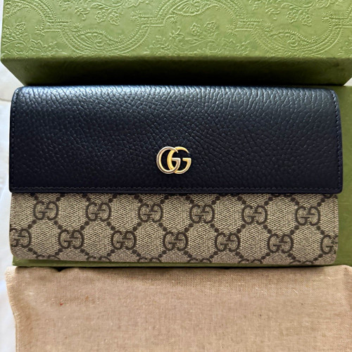 Gucci logo flap - gucci, gg