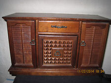 SCATOLA PORTAGIOIE VINTAGE IN LEGNO CON PERSIANA VENEZIANA PORTE DESIGN