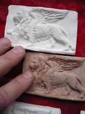 Bassorilievo in cotto Leone di