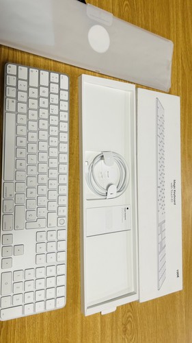 Magic keyboard with touch - keyboard,