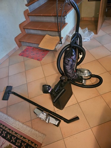 Robot aspiratutto marca kirby - robot,
