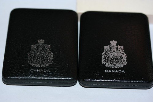 Due dollari canadesi scatola - dollari,