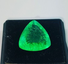 Smeraldo colombiano verde