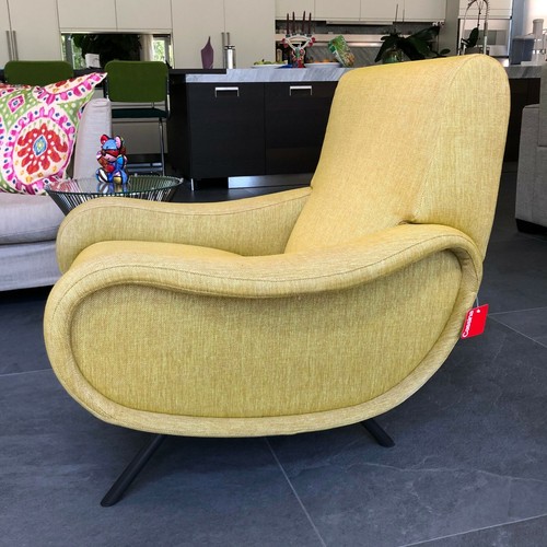 Cassina 720 lady armchairs - 720,